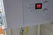 如何处理林内壁挂炉E4故障（快速解决林内壁挂炉E4故障的方法及技巧）