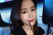 如何用手机拍出自然的自拍照？