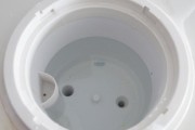 如何正确清洗自家饮水机（简单有效的饮水机清洗方法）
