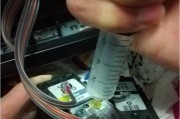 解决打印机扫描盖发黄问题的有效方法（打印机维护技巧）