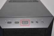 电脑灯泡闪烁伴随声音的原因是什么？