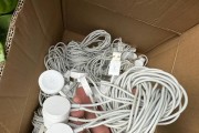 西华手表充电器使用方法是什么？充电时应注意什么？