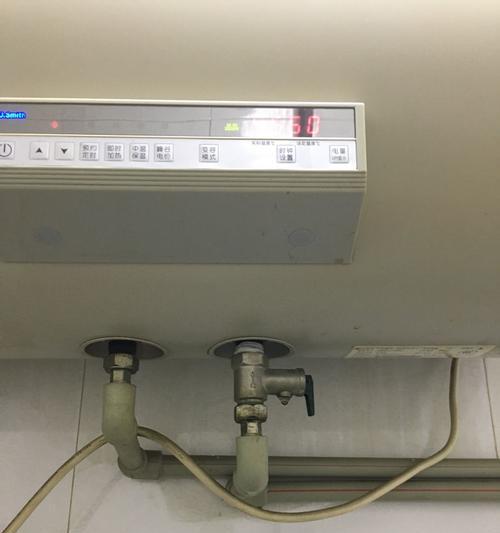 解决热水器冷水管漏水问题的维修方法（轻松应对热水器冷水管漏水）