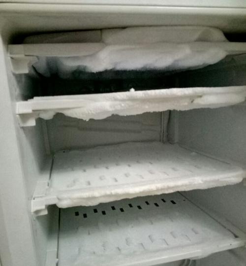 以风冷冰箱冷藏室结冰的原因解析（探究风冷冰箱冷藏室结冰的原因及解决方法）