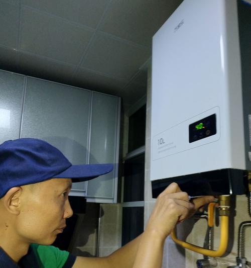 壁挂炉热水器维修指南（解决壁挂炉热水器常见问题的方法和技巧）