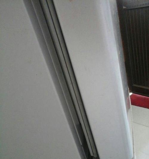 冰箱门关不上的解决方法（冰箱门密封不良的修理技巧）