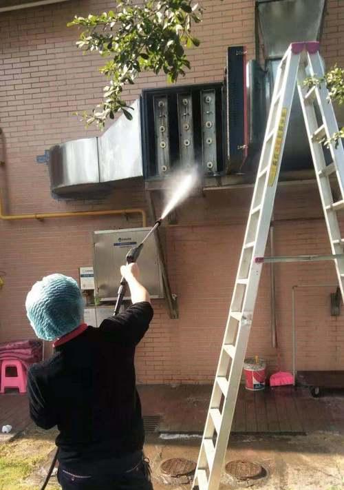 东莞清洗油烟机的价格及服务比较（选择适合自己的清洗油烟机服务）