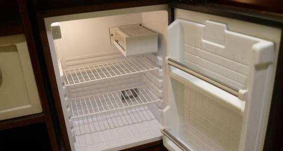 冰箱搬动后的最佳通电时机（合理安置冰箱）