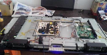 电视机无画面故障维修指南（解决电视机无画面问题的有效方法及注意事项）