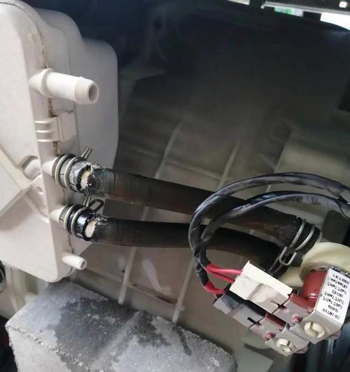 洗衣机下水太短漏水问题修复方法（避免洗衣机下水太短漏水的技巧）