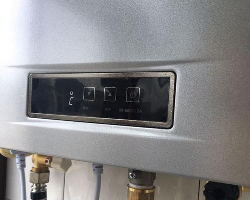 燃气热水器不正常使用的问题及解决方法（保障家庭安全）