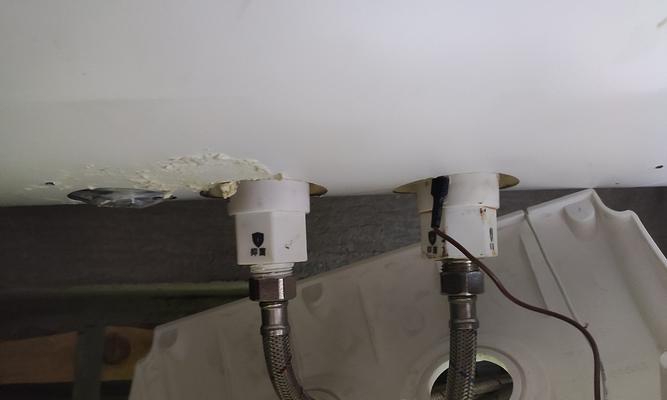 解决热水器镁棒螺丝不动的方法（应对热水器镁棒螺丝不动的实用技巧）