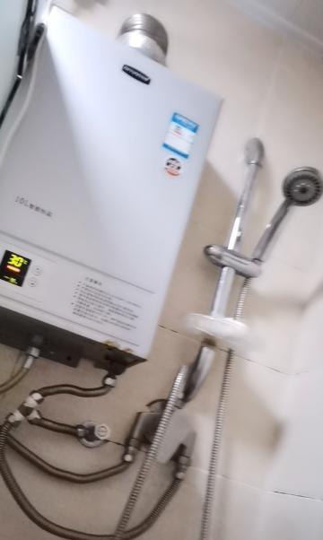 煤气热水器大火的原因（探究煤气热水器大火的危险性与预防措施）