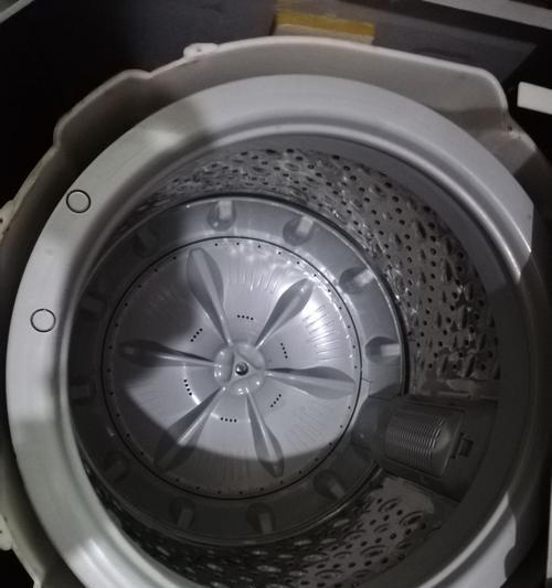 海尔全自动洗衣机清洗方法——让洗衣机持久如新（轻松掌握清洗技巧）