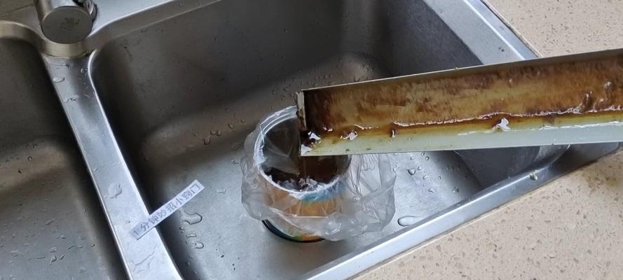油烟机开孔处油垢如何清洗？有效清洗方法有哪些？