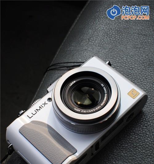 超清卡片相机怎么用手机拍照？如何将超清卡片相机与手机连接？