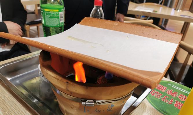 电脑桌瓦片安装步骤是怎样的？